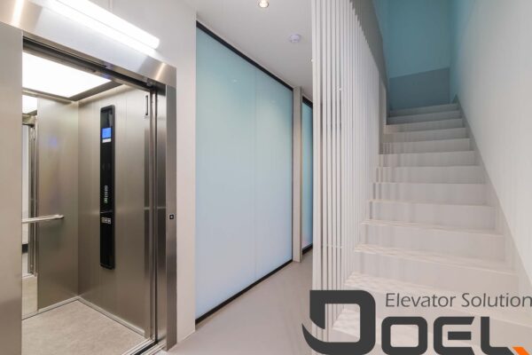 thang máy chung cư mini được doel thiết kế chất liệu inox đơn giản mà tinh tế
