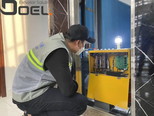 các kỹ thuật viên đòi hỏi phải có kinh nghiệm từ 5 năm trở lên